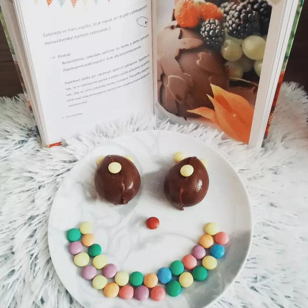 Szilikon csokitojásforma