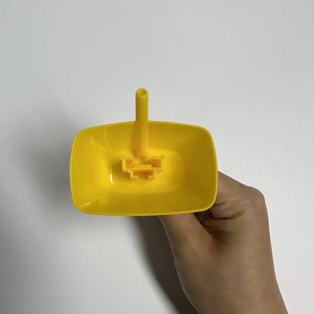 Jégkrém tartó szívószállal